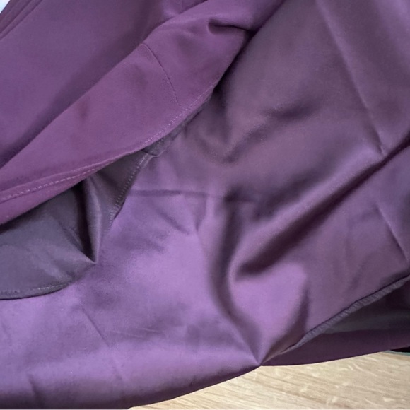 NWOT Vince Camuto Wine Sheer V neck Lined Midi Dress - classy Woman Size 2 - Picture 8 of 10